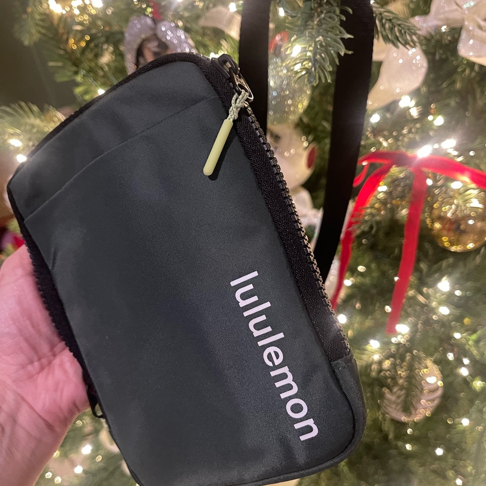 lululemon athletica Crossbody Belt Bag - discontinued style!